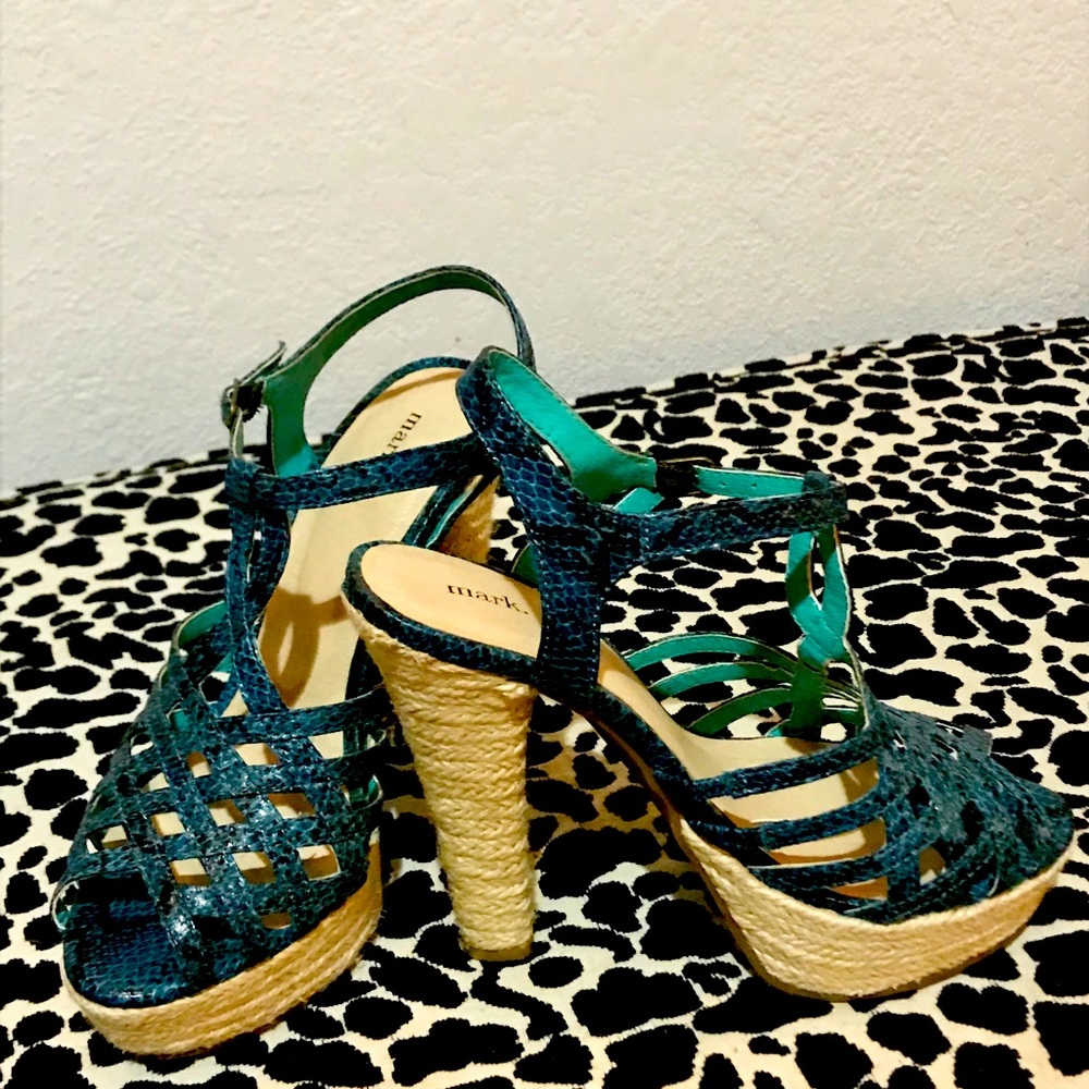 Mark by Avon Teal Snake Print and Straw Platform High Heel Size 7